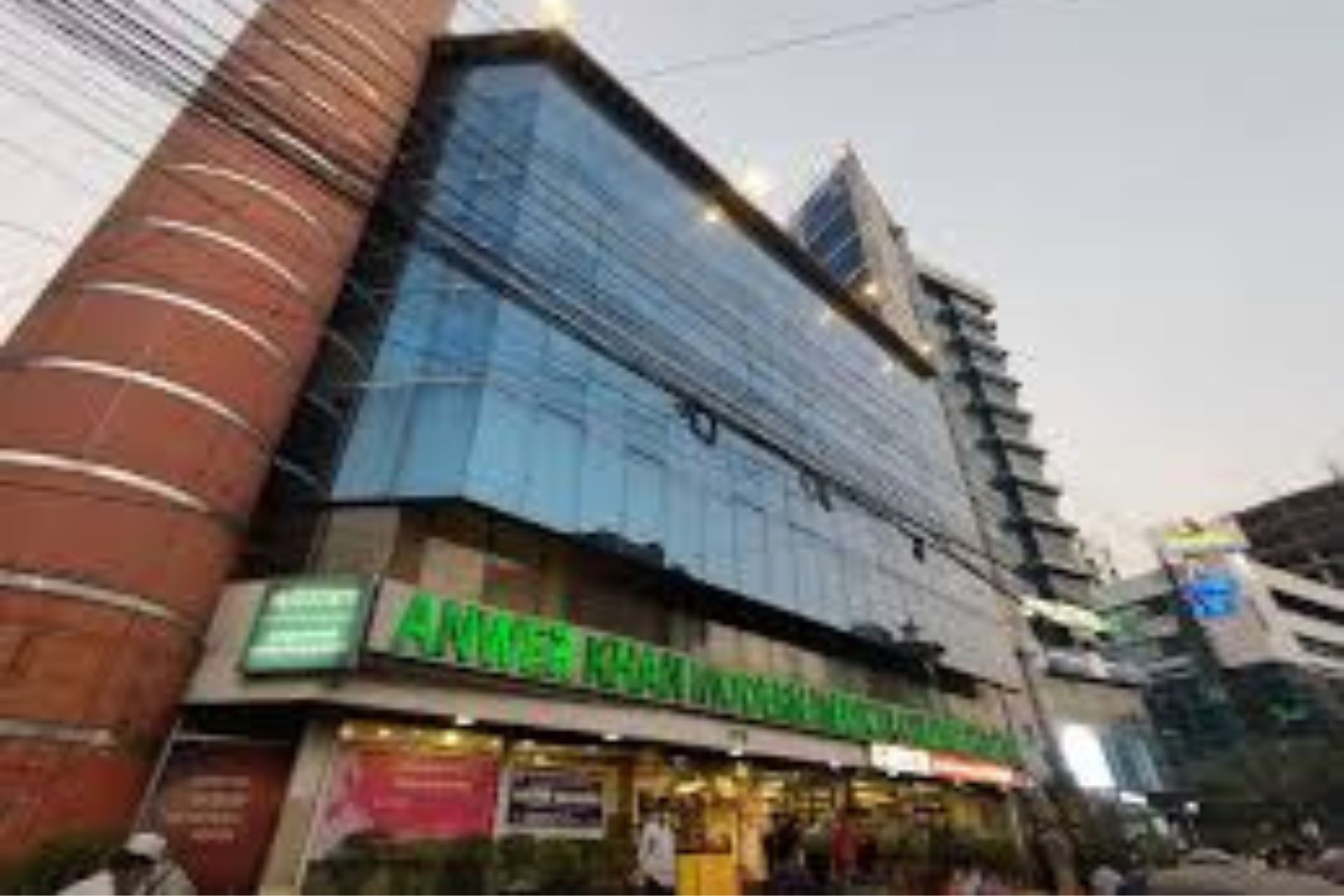 আনোয়ার খান মডার্ন হাসপাতাল ডাক্তার লিস্ট 